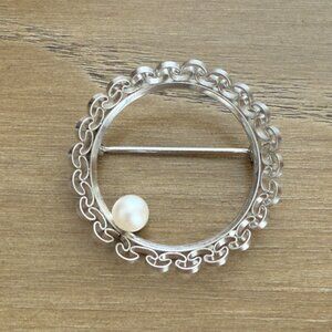Vtg Krementz Silver Filigree Circle 14K Gold Overlay Cultured Pearl Brooch Pin